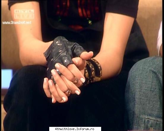Bill - misto...vreau si yo unghii k ale lui - >> Galerie <<